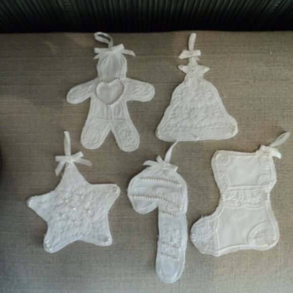 Battenburg Lace Christmas pearl ornaments~ lot of 5 - Picture 8 of 8